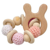 Beißring aus Holz und gehäkelte Wolle, in Geschenktüte - IGEL, HASE oder BÄR / Mordedor para bebé, de madera orgánica y lana crochet, en bolsa de regalo - ERIZO, CONEJO u OSO